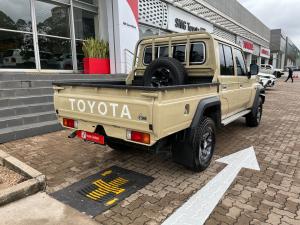 Toyota Land Cruiser 79 2.8GD-6 double cab - Image 2