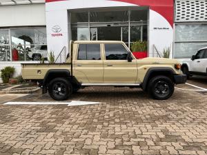 Toyota Land Cruiser 79 2.8GD-6 double cab - Image 3