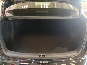 Toyota Corolla 2.0 XR - Image 17