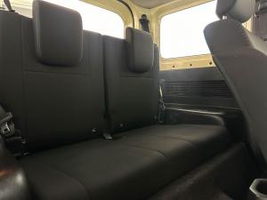 Suzuki Jimny 1.5 GLX automatic - Image 6