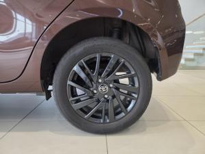 Toyota Vitz 1.0 XR manual - Image 11