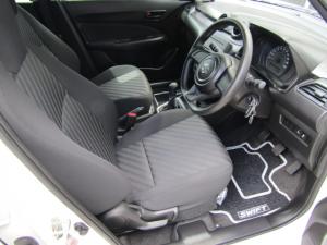 Suzuki Swift 1.2 GLX auto - Image 4