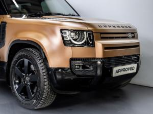 Land Rover Defender 90 P400 X-Dynamic HSE - Image 3