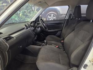 Suzuki Swift 1.2 GL auto - Image 6