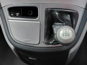 Hyundai H-1 2.4 bus GLS - Image 11