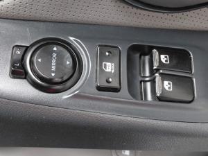 Hyundai H-1 2.4 bus GLS - Image 13