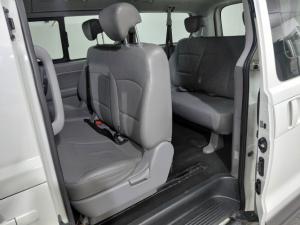 Hyundai H-1 2.4 bus GLS - Image 6