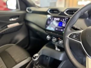 Nissan Magnite 1.0 Visia manual - Image 8