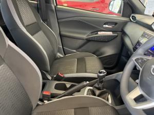 Nissan Magnite 1.0 Visia manual - Image 9