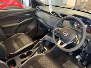 Nissan Magnite 1.0 Visia manual - Image 4