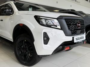 Nissan Navara 2.5DDTi double cab Pro-4X 4x4 - Image 2