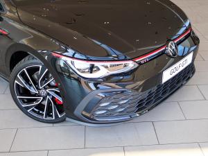 Volkswagen Golf GTI - Image 4