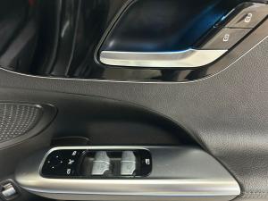 Mercedes-Benz C-Class C220d Avantgarde - Image 25