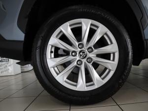 Toyota Corolla Cross 1.8 Xi - Image 24