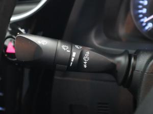 Toyota Corolla Quest 1.8 Plus manual - Image 18