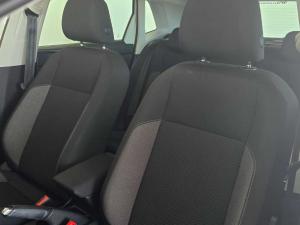 Volkswagen Polo hatch 1.0TSI Life manual - Image 13