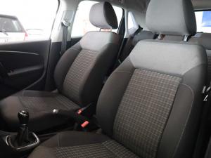 Volkswagen Polo hatch 1.2TSI Comfortline - Image 12