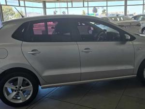 Volkswagen Polo Vivo hatch 1.4 Comfortline - Image 3