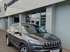 Jeep Cherokee 2.4L Longitude - Image 4