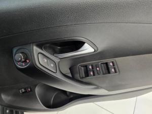Volkswagen Polo sedan 1.6 Comfortline - Image 24