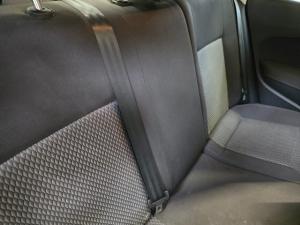 Volkswagen Polo sedan 1.6 Comfortline - Image 25