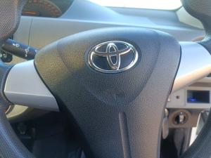 Toyota Etios sedan 1.5 Sprint - Image 9