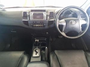 Toyota Fortuner 3.0D-4D Ltd edition auto - Image 6