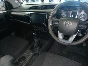 Toyota Hilux 2.4GD-6 single cab Raider manual - Image 6