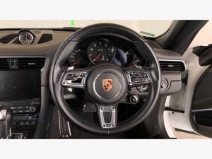 Porsche 911 Carrera GTS coupe - Image 8