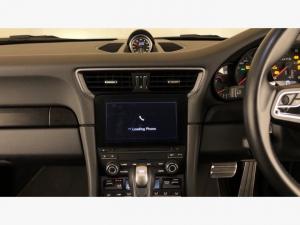 Porsche 911 Carrera GTS coupe - Image 9