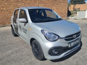 Toyota Vitz 1.0 XR manual - Image 1