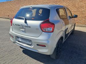 Toyota Vitz 1.0 XR manual - Image 2