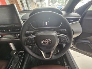 Toyota Corolla Cross 1.8 HEV XR - Image 8