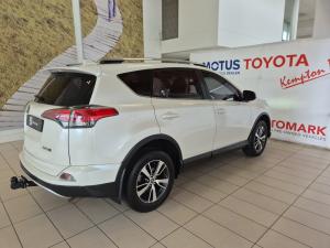Toyota RAV4 2.0 GX auto - Image 2