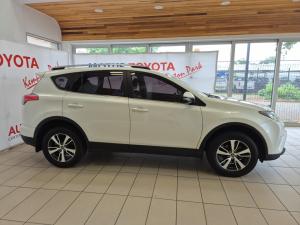 Toyota RAV4 2.0 GX auto - Image 3