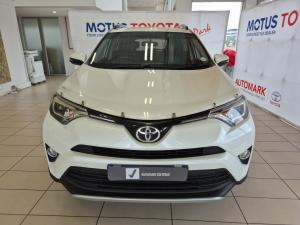 Toyota RAV4 2.0 GX auto - Image 4