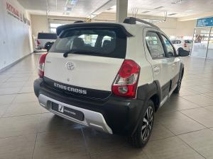 Toyota Etios Cross 1.5 Xs - Image 2
