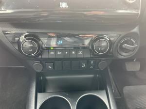 Toyota Hilux 2.8GD-6 double cab 4x4 Legend auto - Image 13