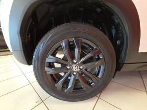 Toyota Starlet Cross 1.5Xs automatic - Image 10