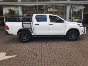 Toyota Hilux 2.4 GD-6 SRX 4X4 automaticD/C - Image 3