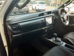 Toyota Hilux 2.4 GD-6 SRX 4X4 automaticD/C - Image 7