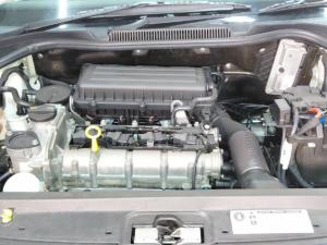 Volkswagen Polo Vivo 1.4 Trendline - Image 16