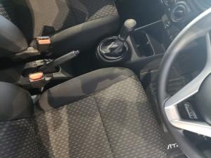 Toyota Vitz 1.0 - Image 12