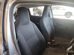 Toyota Vitz 1.0 - Image 13