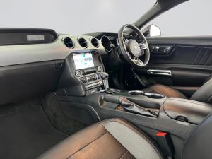 Ford Mustang 5.0 GT automatic - Image 14