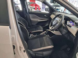 Nissan Magnite 1.0T Acenta CVT - Image 12