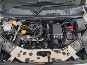 Nissan Magnite 1.0T Acenta CVT - Image 9