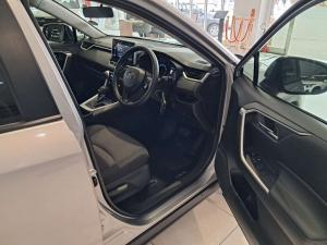 Toyota RAV4 2.0 GX CVT - Image 8