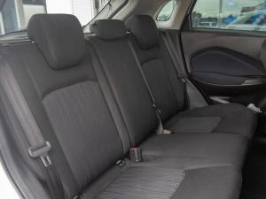 Toyota Starlet 1.5 XS auto - Image 8