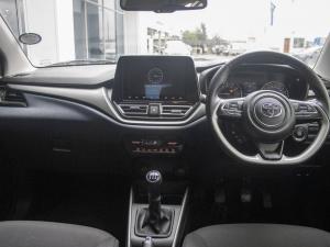 Toyota Starlet 1.5 XR manual - Image 6